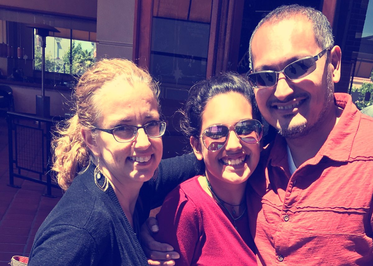 Valentina con LIza y Orlando